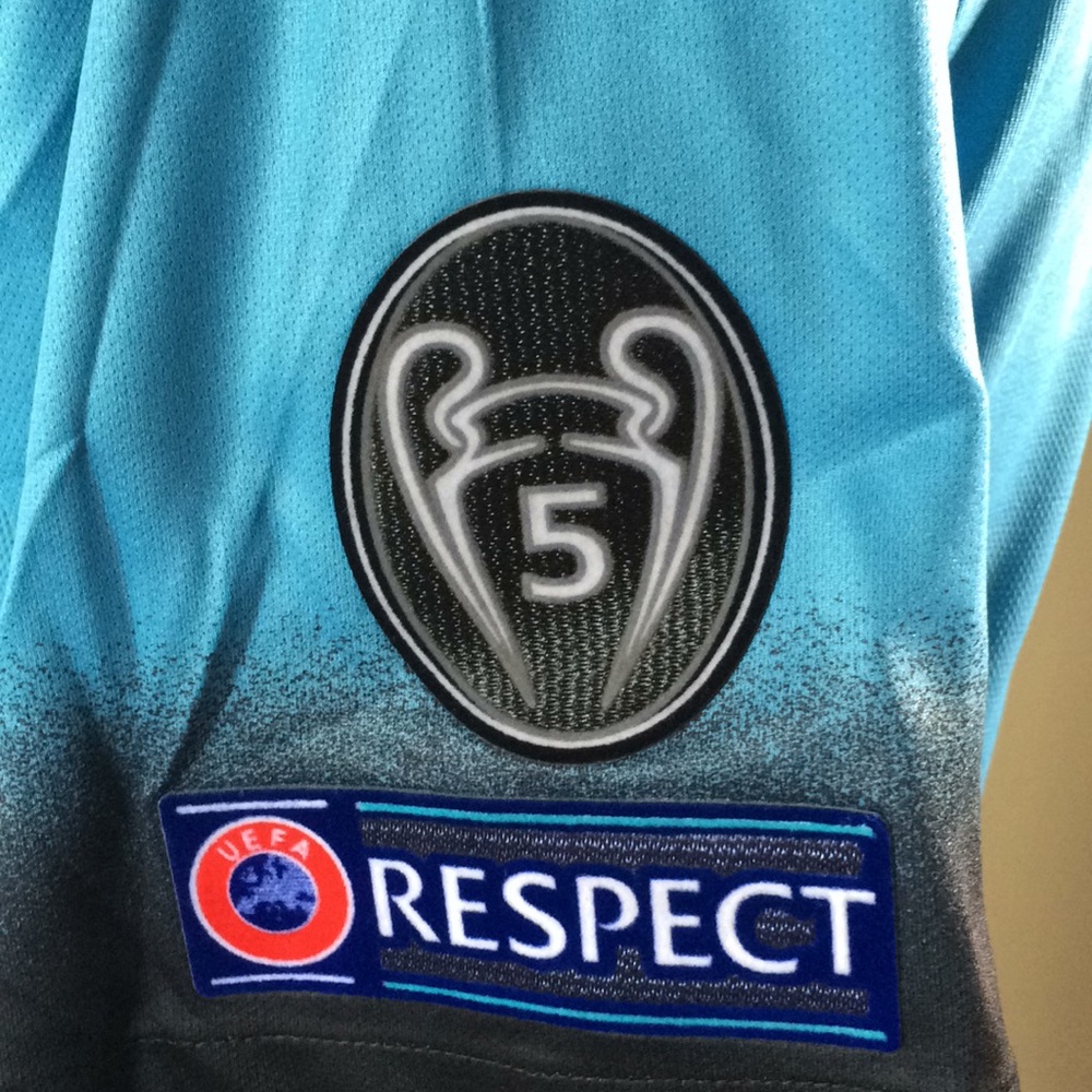 Barcelona Away Jersey-OPEN TO OFFERS!😊💵💵 - Picture 10 of 15